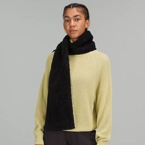Lululemon Skinny Customizable Snap Scarf - Black, Fleece. NWT
